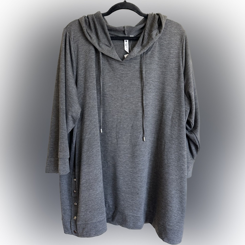 Women’s shirt/hoodie